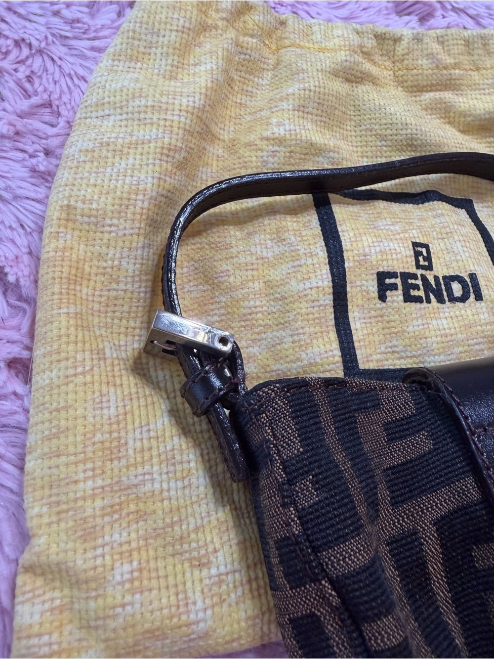 🔥EUC Authentic Fendi Mini Crescent Bag With Iconic FF Canvas - Picture 6 of 10